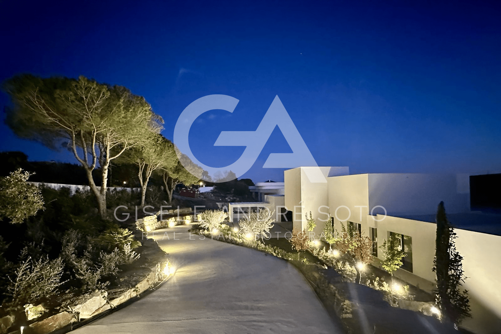Frontline Golf Villa